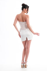 Rochie scurtă cu detaliu floare