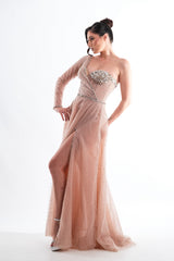 Rochie lungă din tulle multistratificat